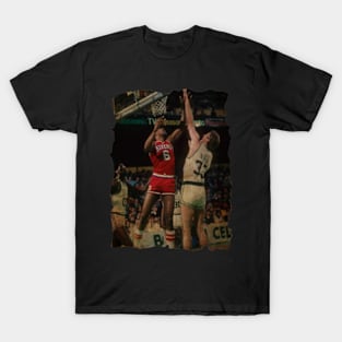 Larry Bird vs Julius Erving Vintage T-Shirt